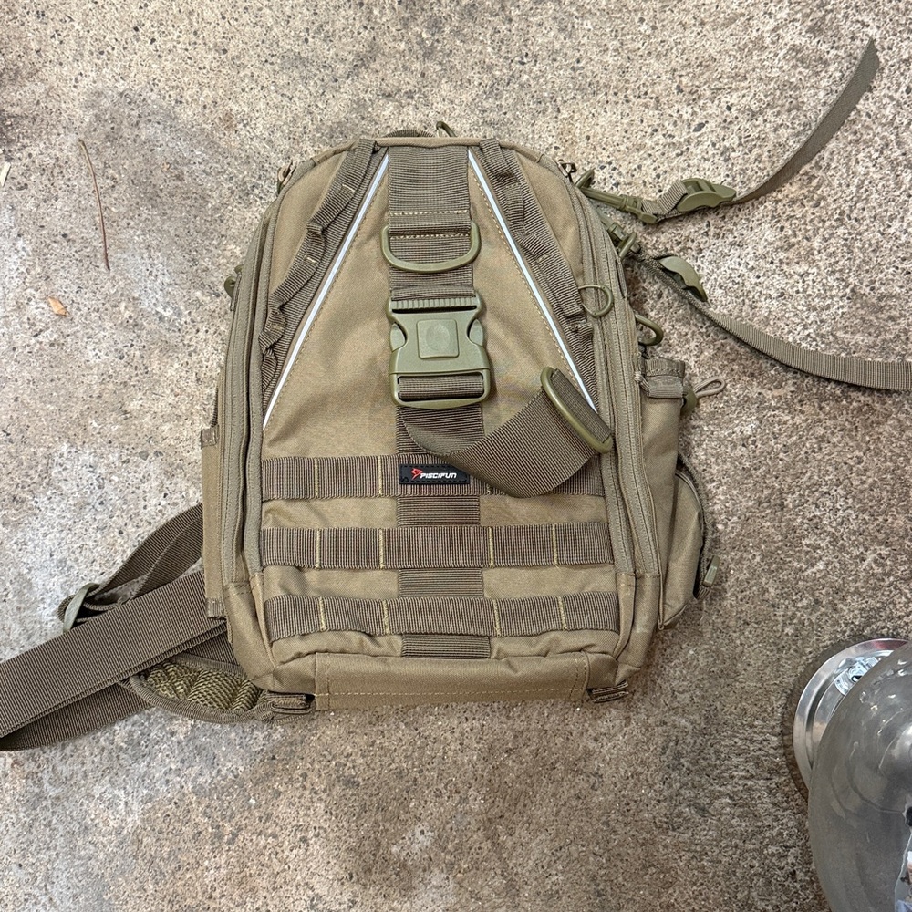 New Without Tags Piscifun Outdoor Tackle Bag for Fishing